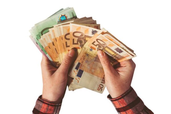 where should i buy euros