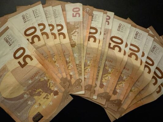 where is the best place to purchase euros