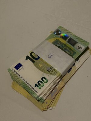 where to buy euros in UK 