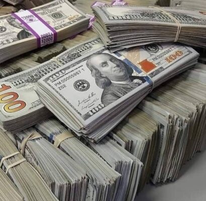 how to buy us dollars in australia