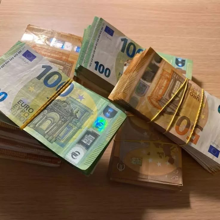 where to buy euros in the us