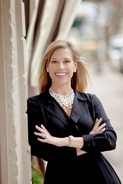 Isabelle C. (trustedbillsandclones)