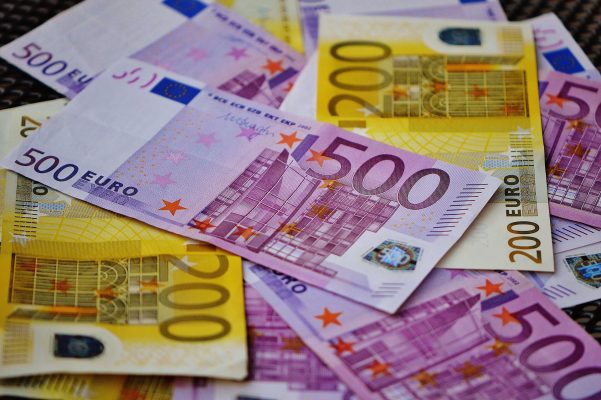 Buying Fake Euros